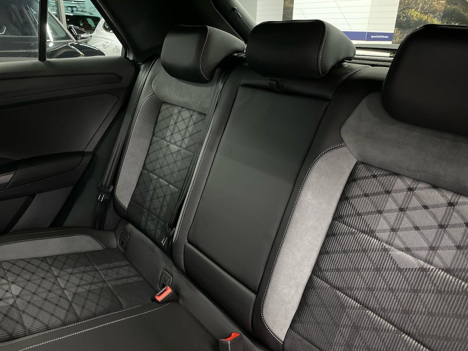 Used Volkswagen T-Roc 2025 for sale - 77639328: Photo 16