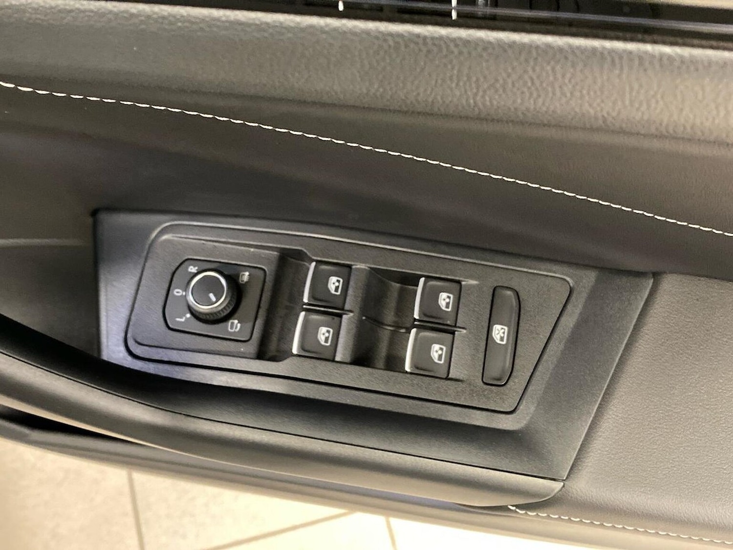 Used Volkswagen T-Roc 2025 for sale - 77639328: Photo 21