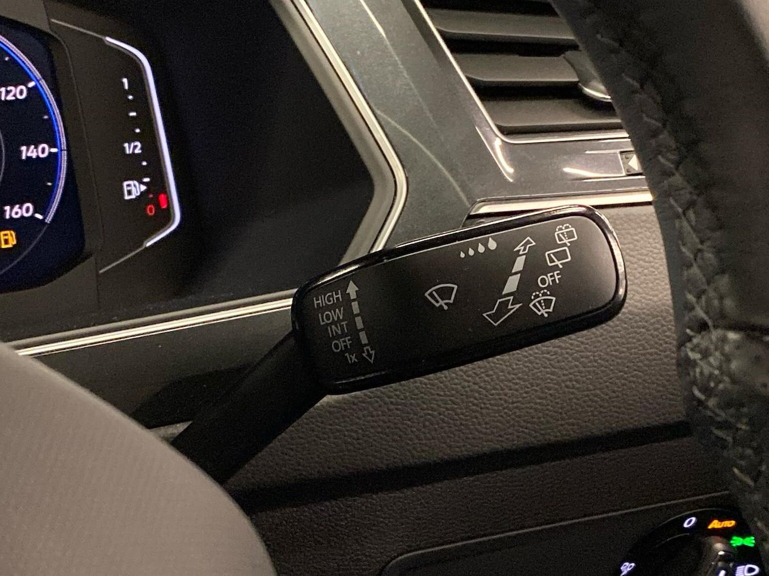 Used Volkswagen Tiguan 2023 for sale - 76735617: Photo 27