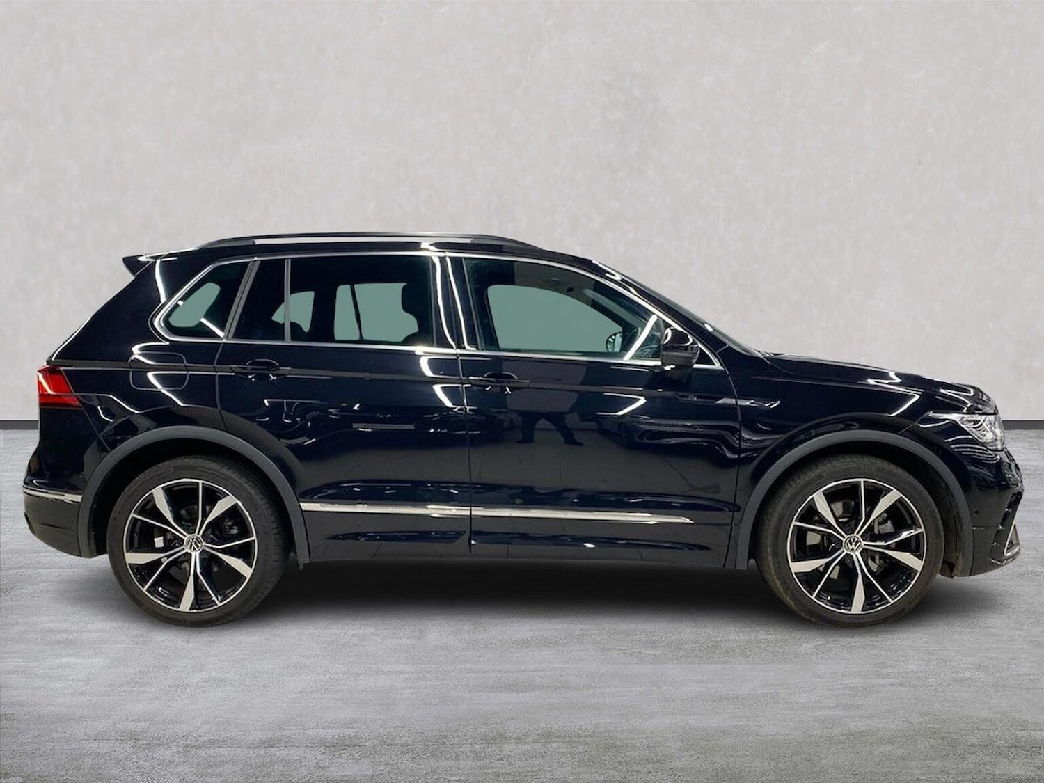 Used Volkswagen Tiguan 2023 for sale - 76735617: Photo 3