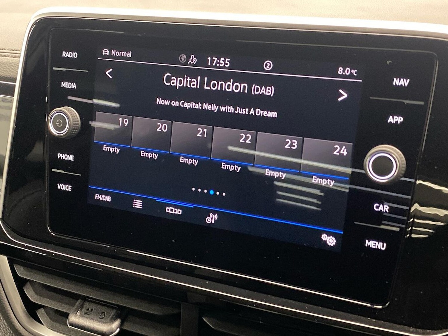 Used Volkswagen T-Roc 2025 for sale - 77528867: Photo 11