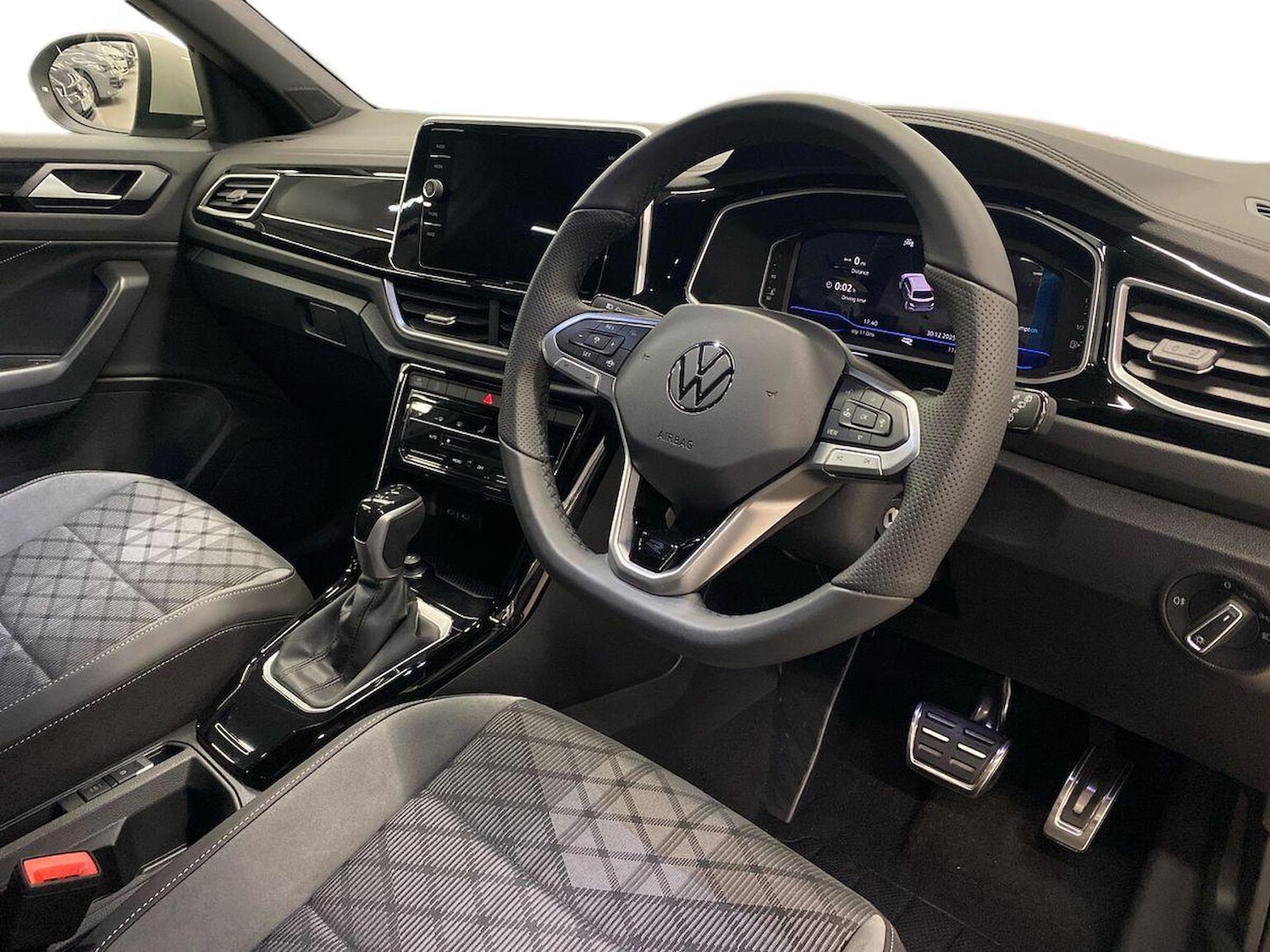 Used Volkswagen T-Roc 2025 for sale - 77528867: Photo 15