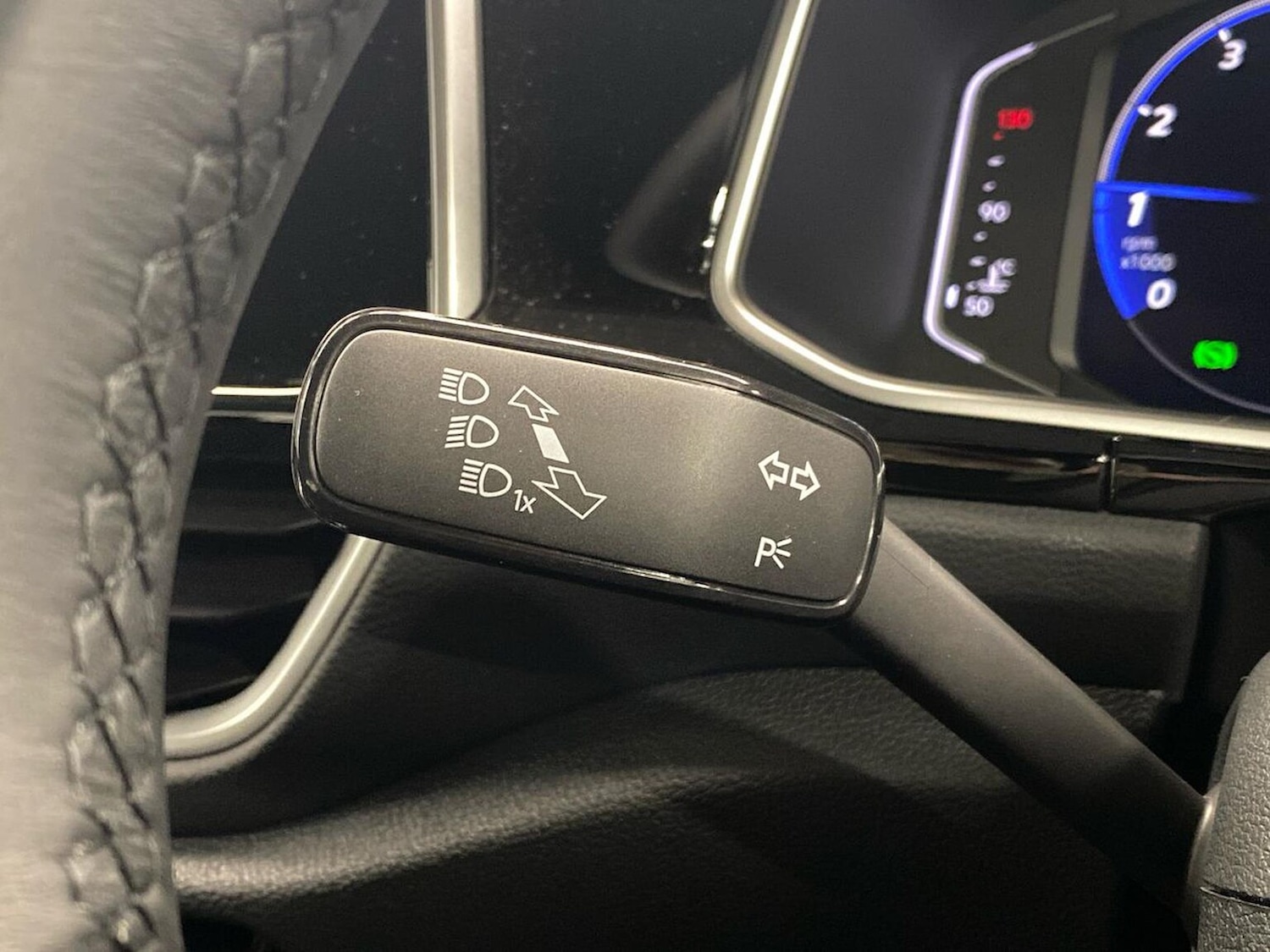 Used Volkswagen T-Roc 2025 for sale - 77528867: Photo 29