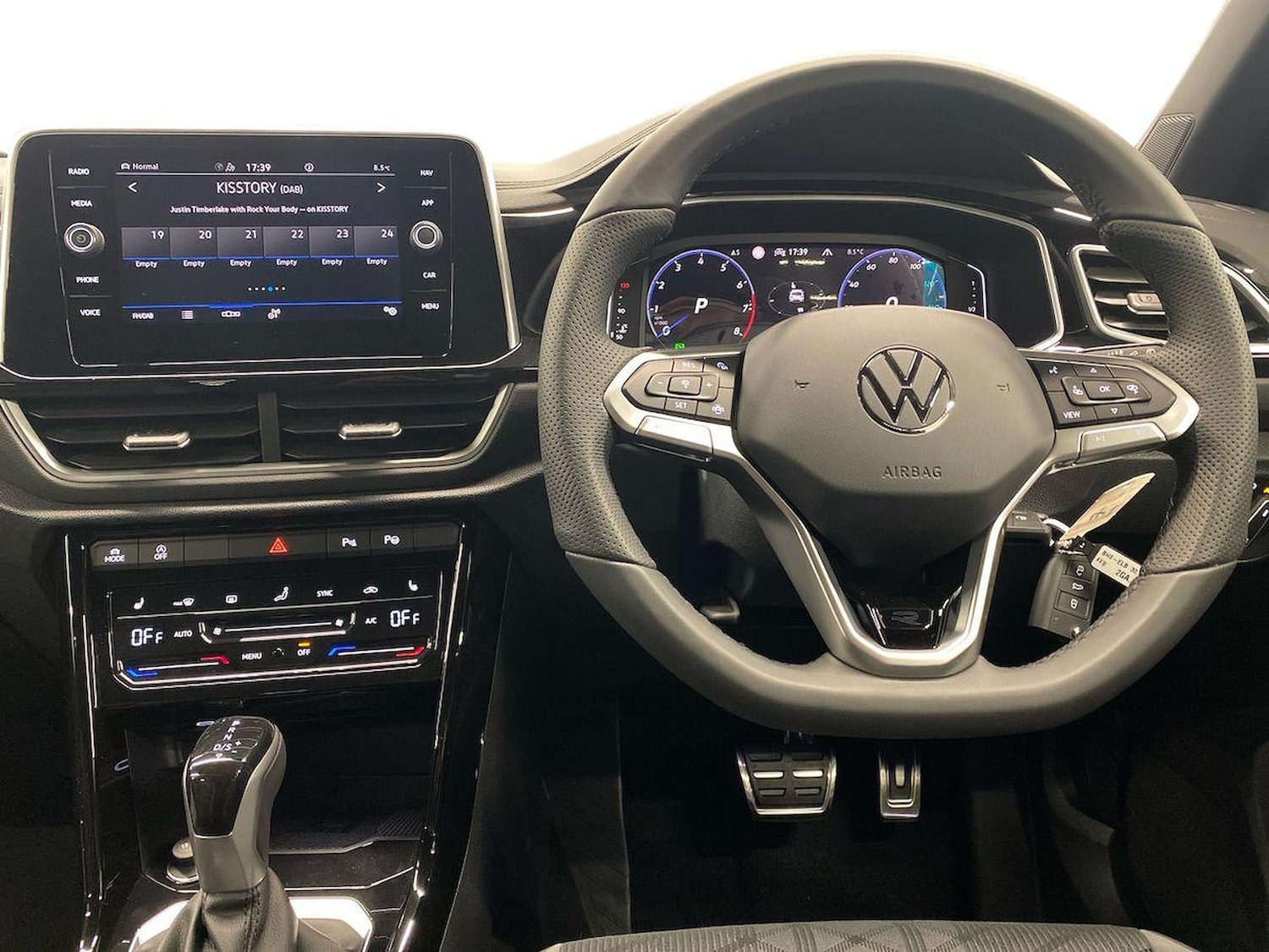 Used Volkswagen T-Roc 2025 for sale - 77528867: Photo 9