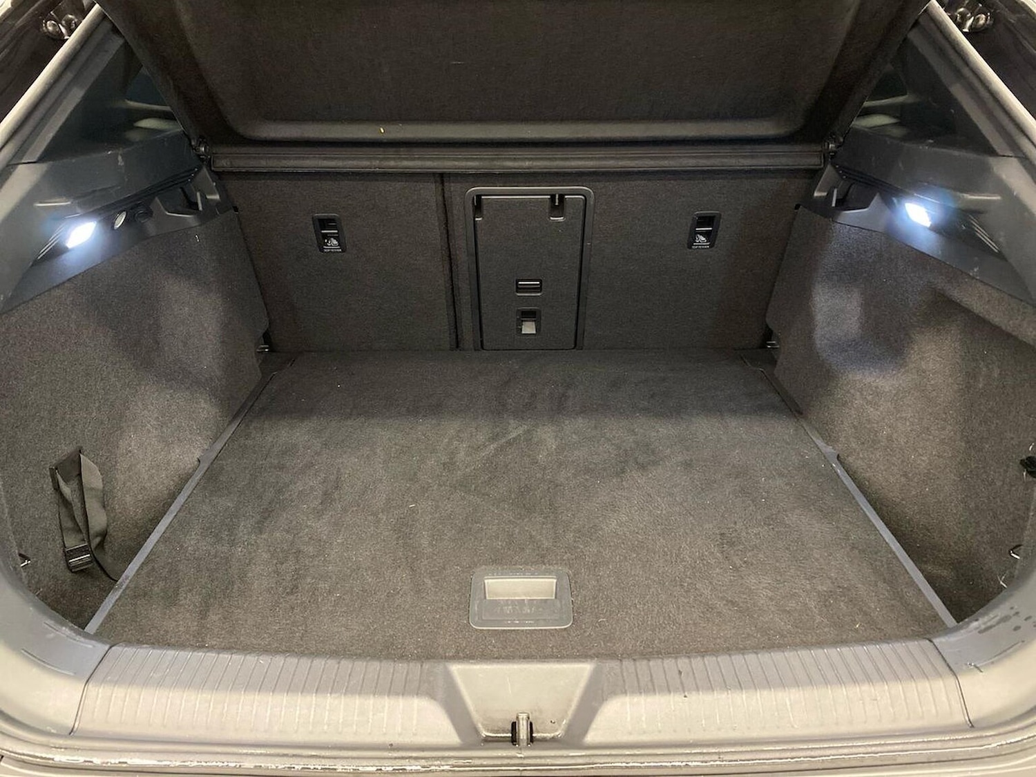 Used Volkswagen ID.4 2021 for sale - 76963565: Photo 18