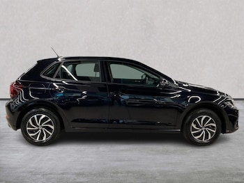 Used Volkswagen Polo 2024 for sale - 75490450: Photo
