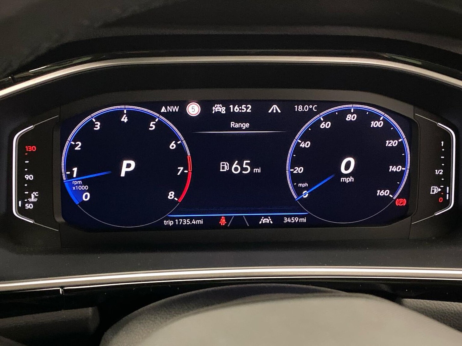 Used Volkswagen T-Roc 2025 for sale - 76526131: Photo 10