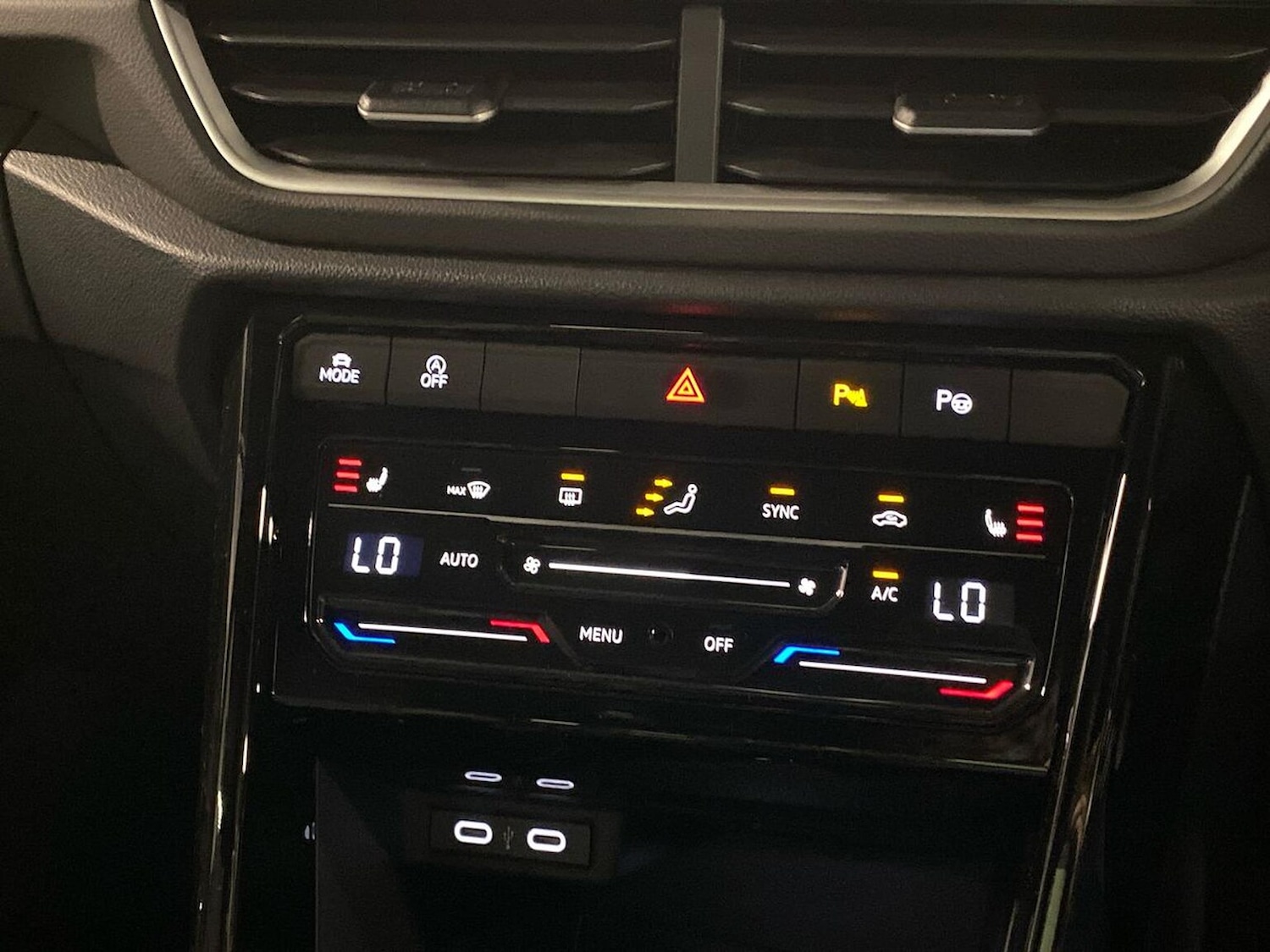 Used Volkswagen T-Roc 2025 for sale - 76526131: Photo 12