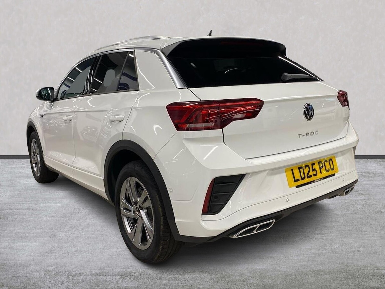 Used Volkswagen T-Roc 2025 for sale - 76526131: Photo 2