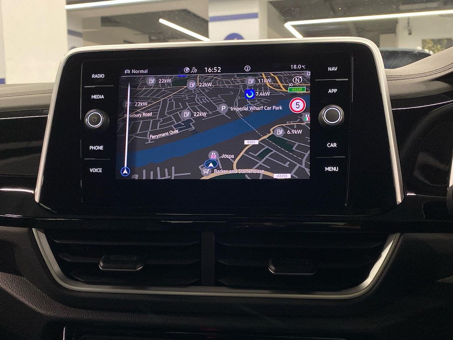 Used Volkswagen T-Roc 2025 for sale - 76526131: Photo 23