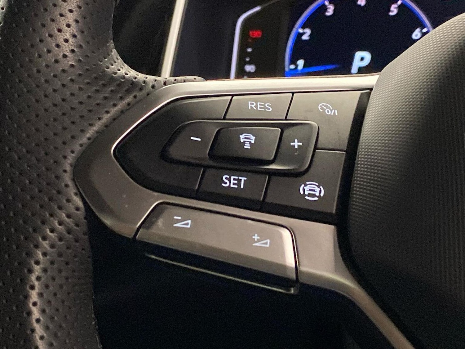 Used Volkswagen T-Roc 2025 for sale - 76526131: Photo 26