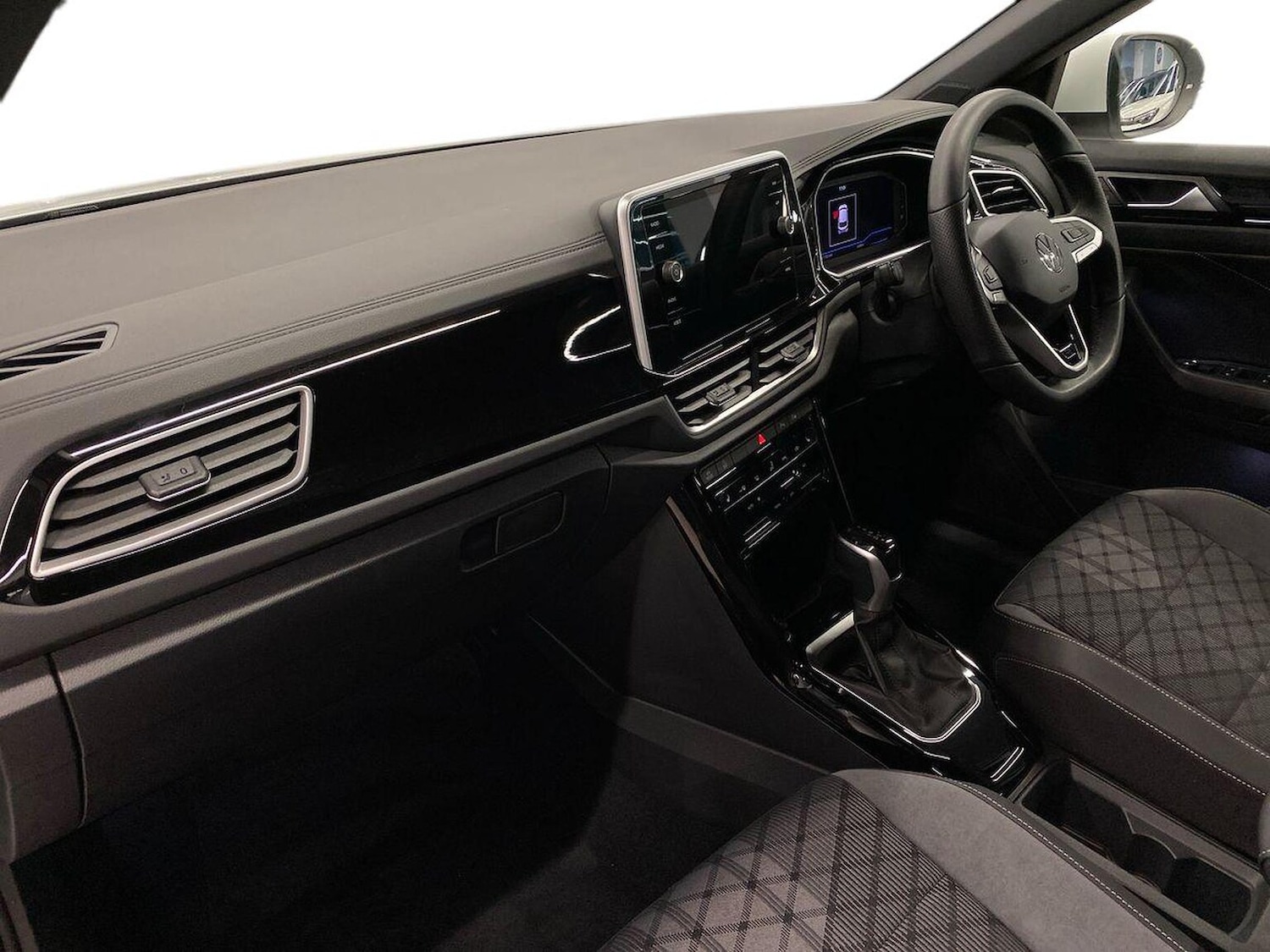 Used Volkswagen T-Roc 2025 for sale - 76526131: Photo 7