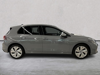 Used Volkswagen Golf 2024 for sale - 75490959: Photo