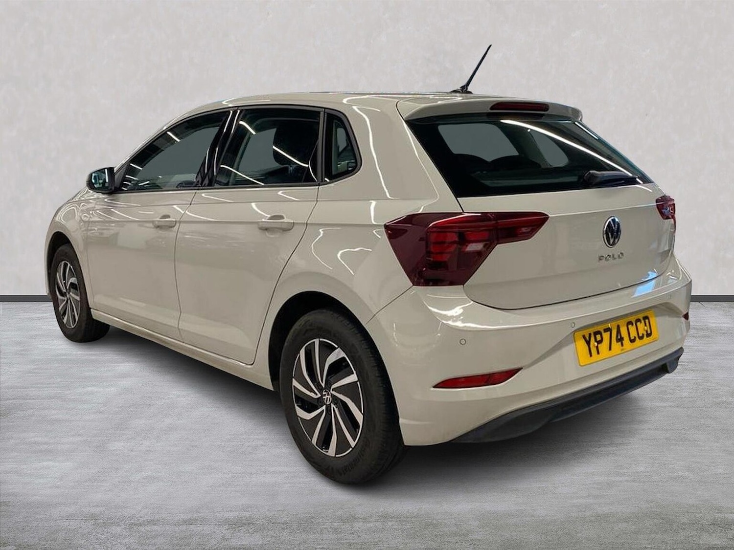 Used Volkswagen Polo 2024 for sale - 77775163: Photo 2