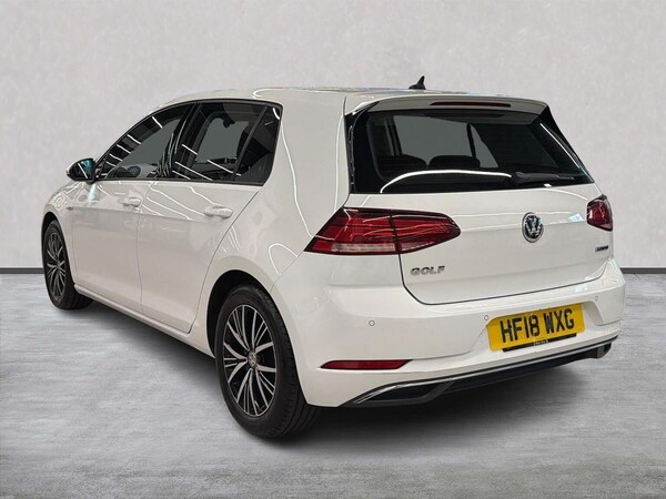 Used Volkswagen Golf 2018 for sale - 76331063: Photo 2