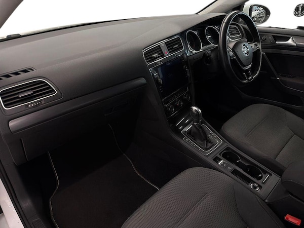 Used Volkswagen Golf 2018 for sale - 76331063: Photo 7
