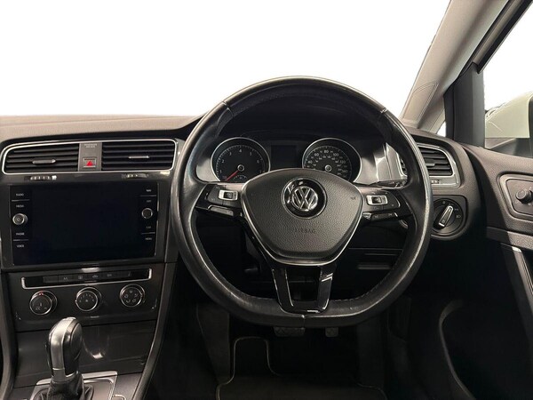 Used Volkswagen Golf 2018 for sale - 76331063: Photo 9
