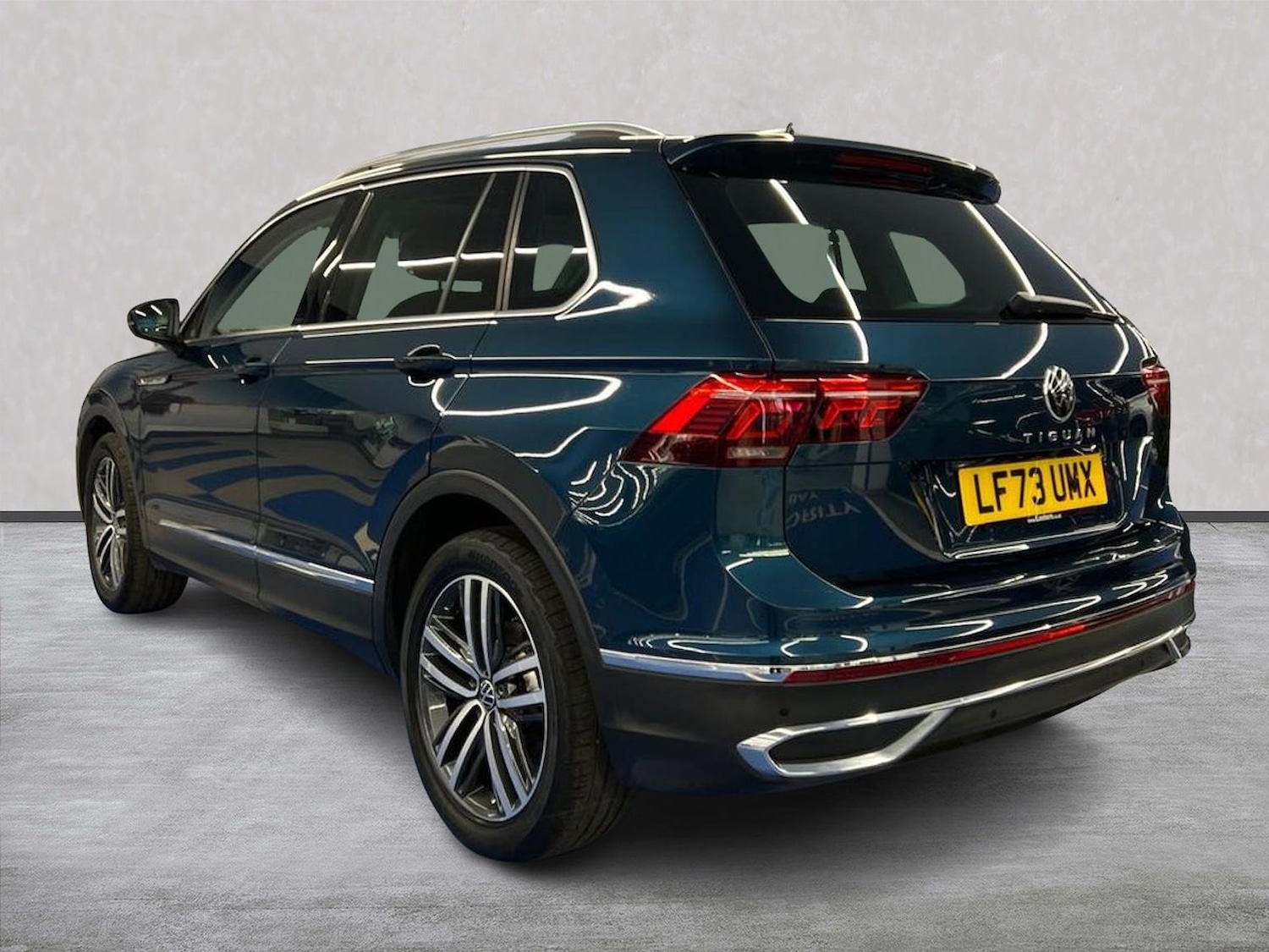 Used Volkswagen Tiguan 2023 for sale - 78194941: Photo 2