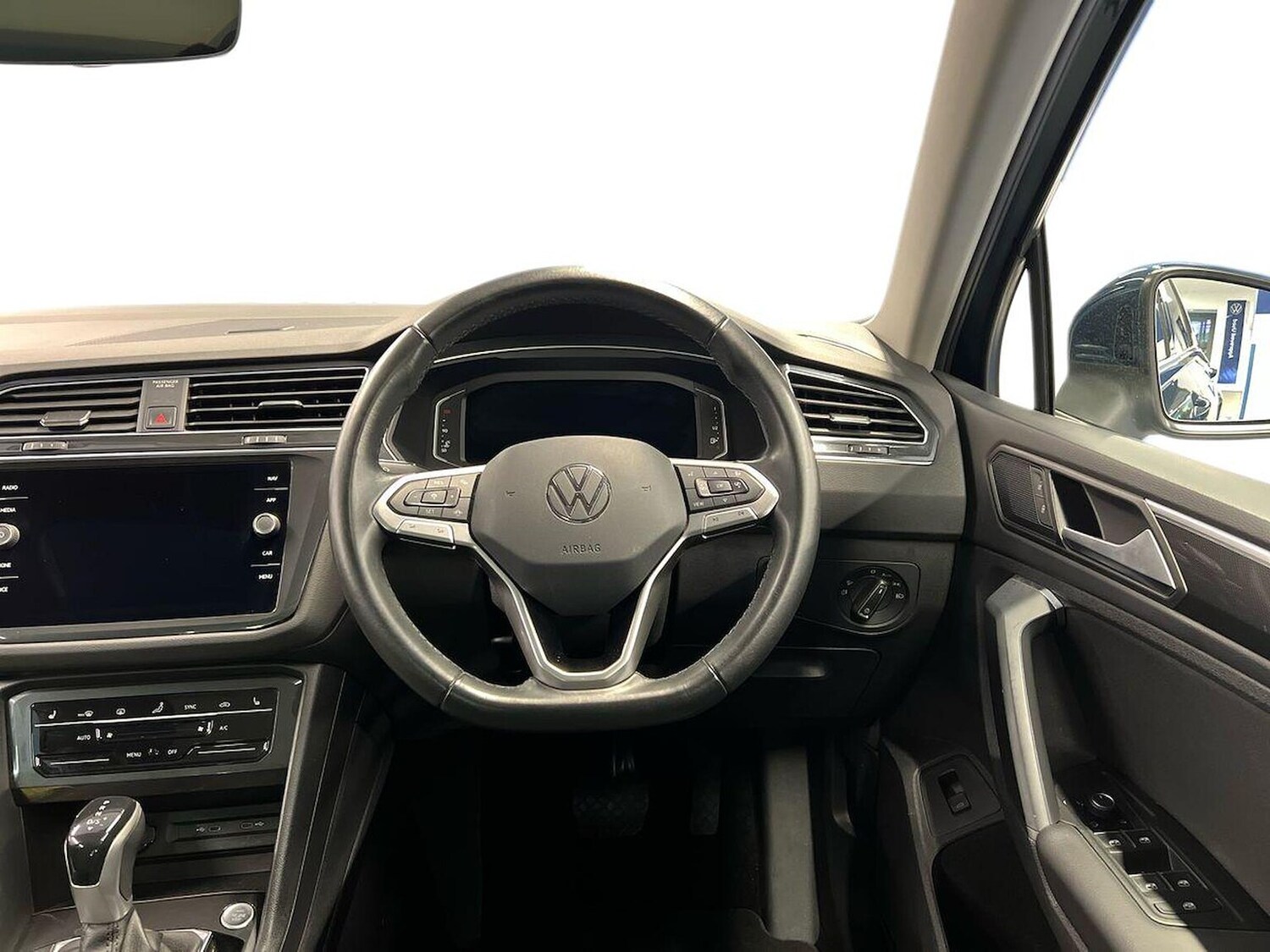 Used Volkswagen Tiguan 2023 for sale - 78194941: Photo 9