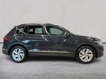 Used Volkswagen Tiguan 2023 for sale - 79495221: Photo
