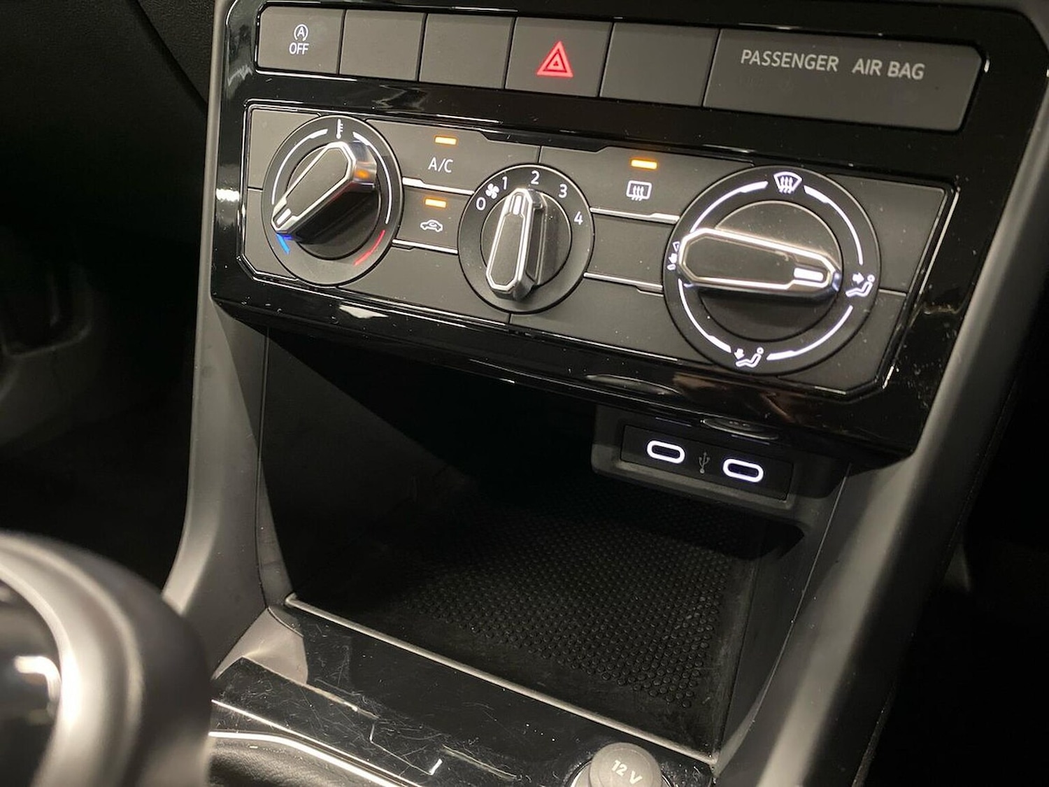 Used Volkswagen T-Cross 2023 for sale - 76785193: Photo 12