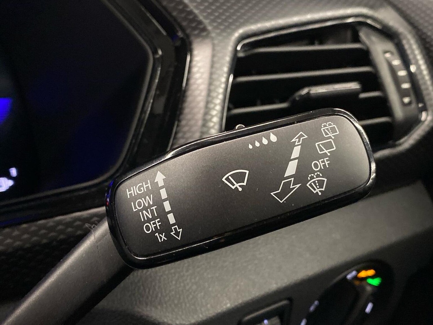 Used Volkswagen T-Cross 2023 for sale - 76785193: Photo 26