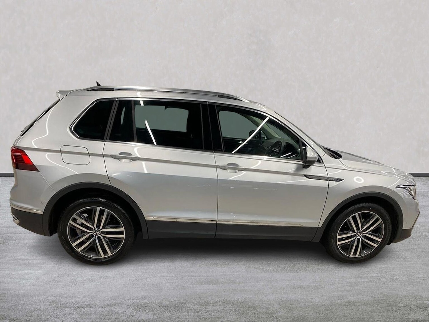 Used Volkswagen Tiguan 2022 for sale - 76986962: Photo 4
