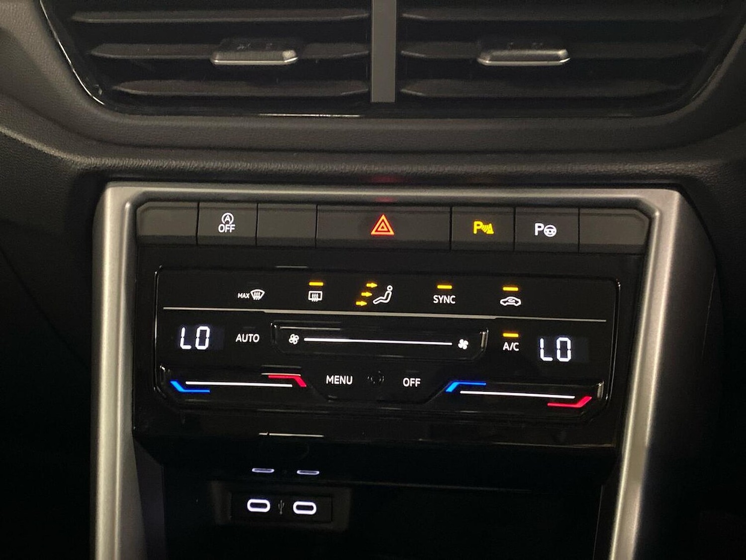 Used Volkswagen T-Roc 2022 for sale - 77729971: Photo 12