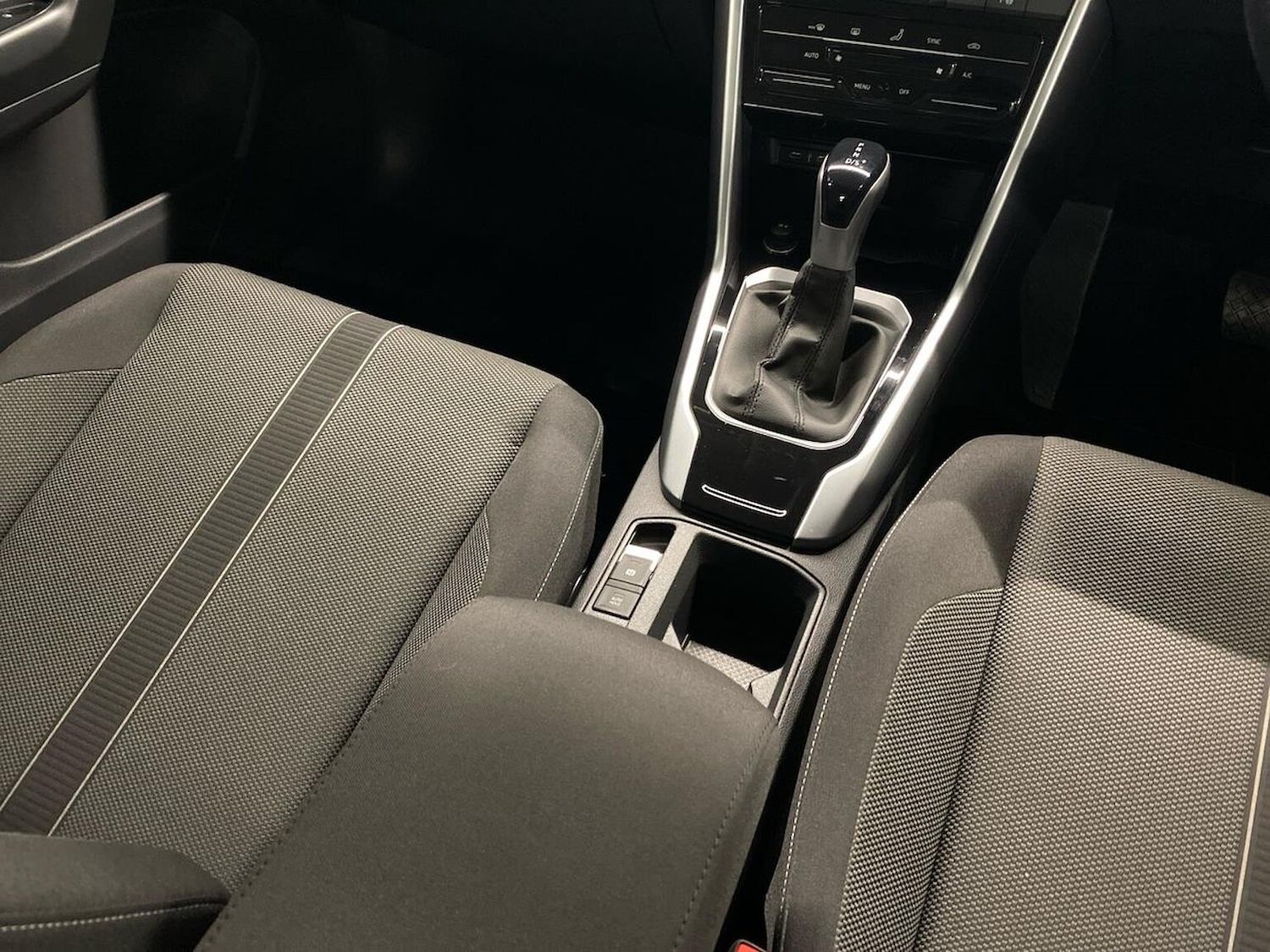 Used Volkswagen T-Roc 2022 for sale - 77729971: Photo 13