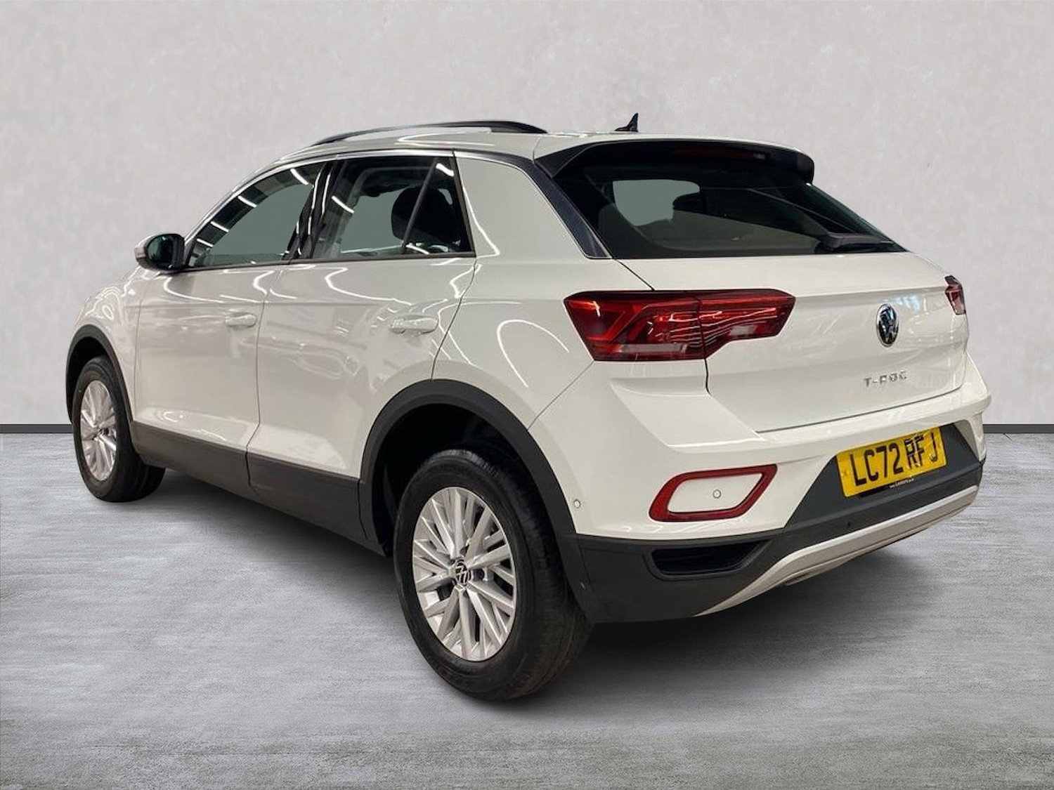 Used Volkswagen T-Roc 2022 for sale - 77729971: Photo 2