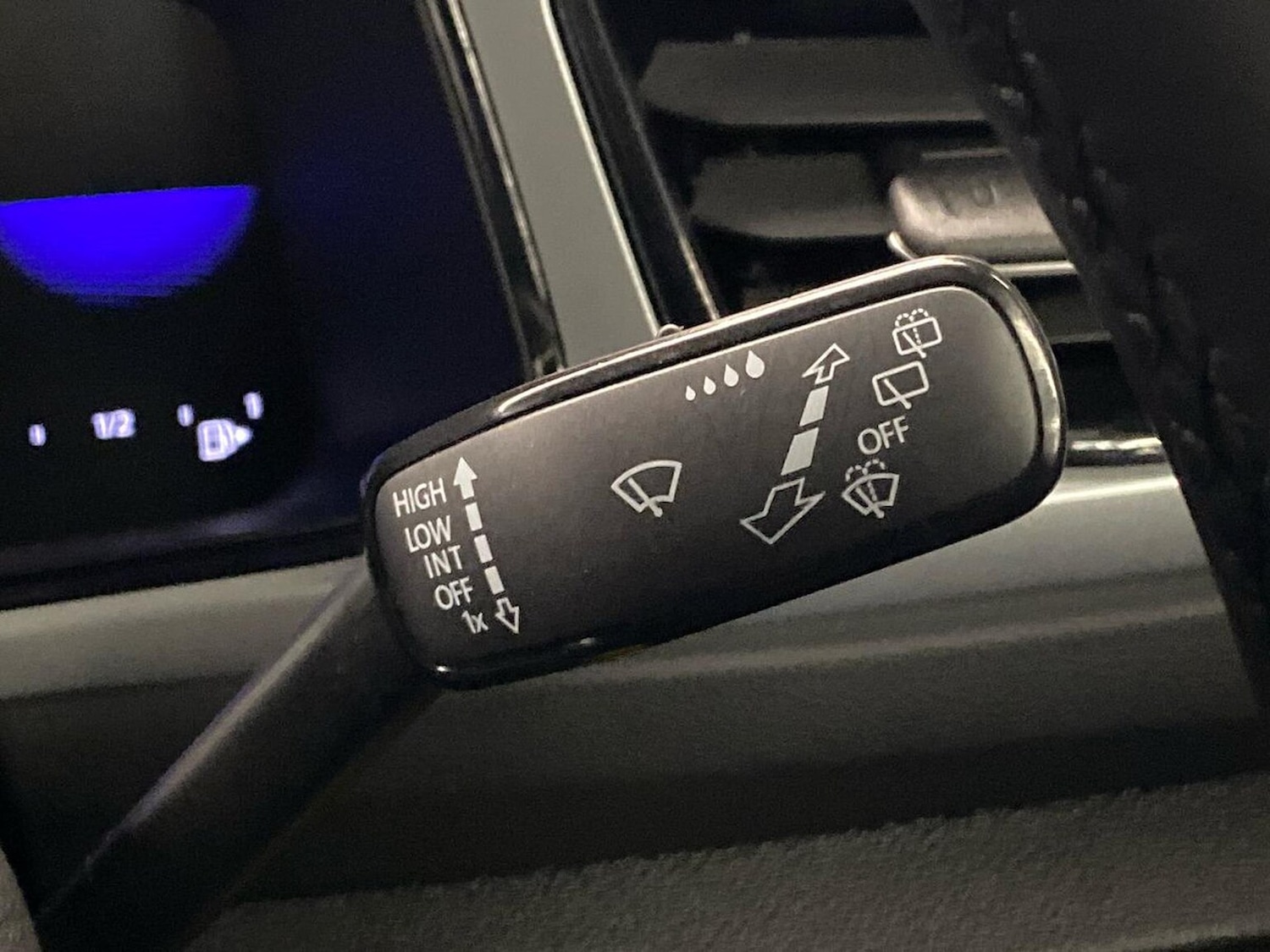 Used Volkswagen T-Roc 2022 for sale - 77729971: Photo 26