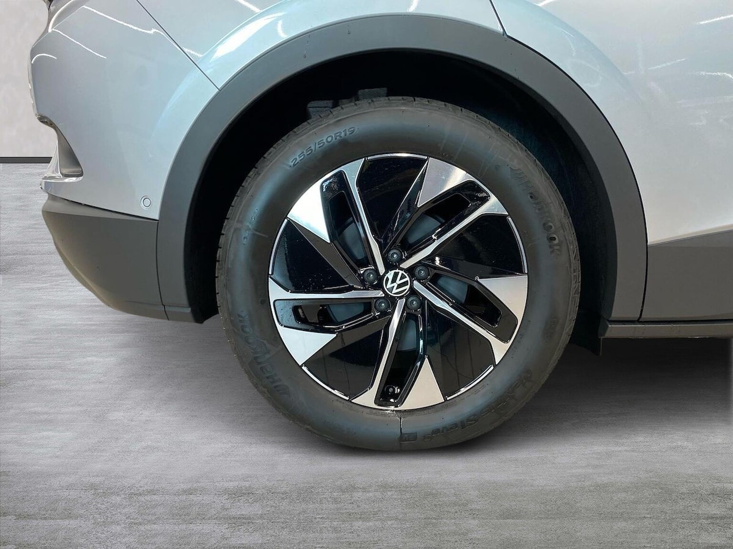 Used Volkswagen ID.4 2025 for sale - 76777318: Photo 6