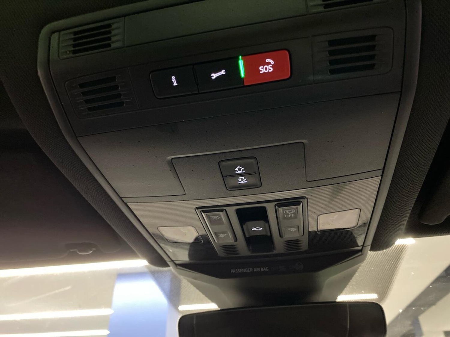 Used Volkswagen T-Roc 2025 for sale - 76292959: Photo 14