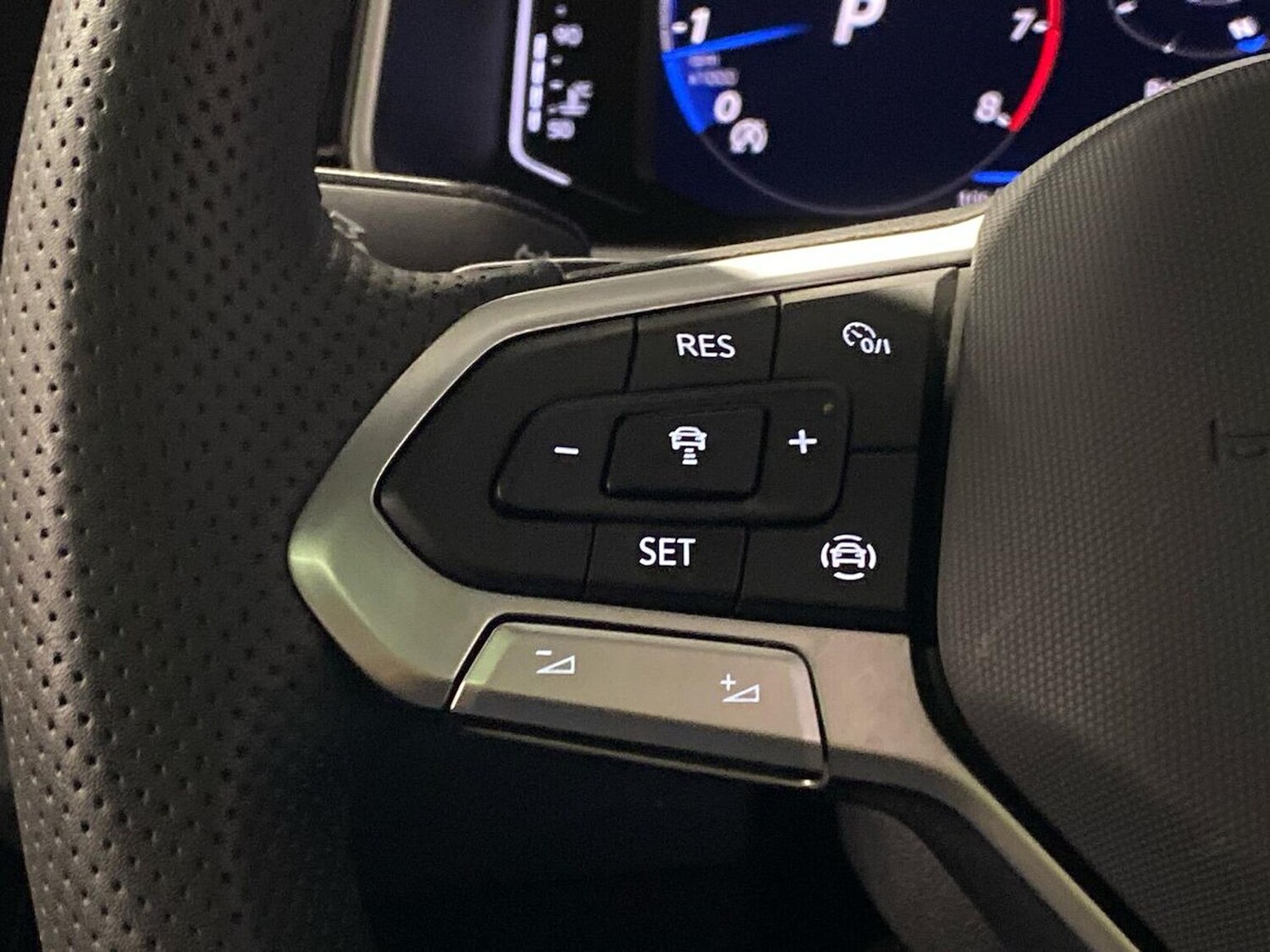 Used Volkswagen T-Roc 2025 for sale - 76292959: Photo 26