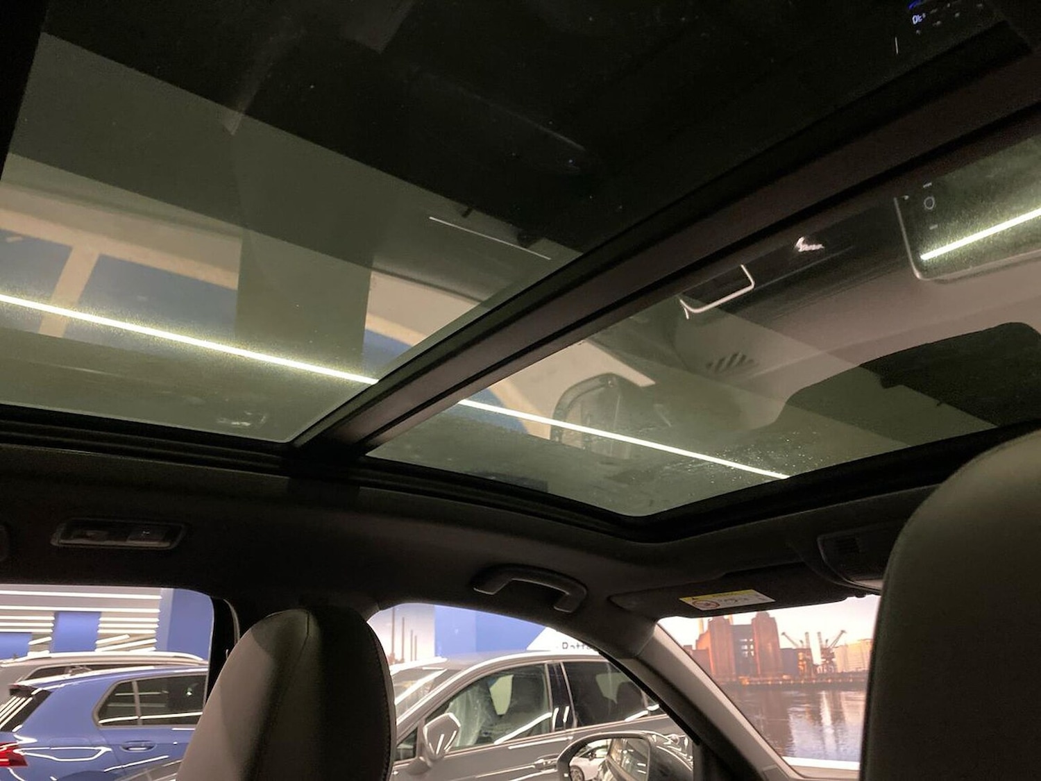 Used Volkswagen T-Roc 2025 for sale - 76292959: Photo 30