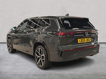 Used Volkswagen Touran 2025 for sale - 76735614: Photo