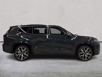 Used Volkswagen Touran 2025 for sale - 76735614: Photo