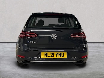 Used Volkswagen Golf 2021 for sale - 78198084: Photo