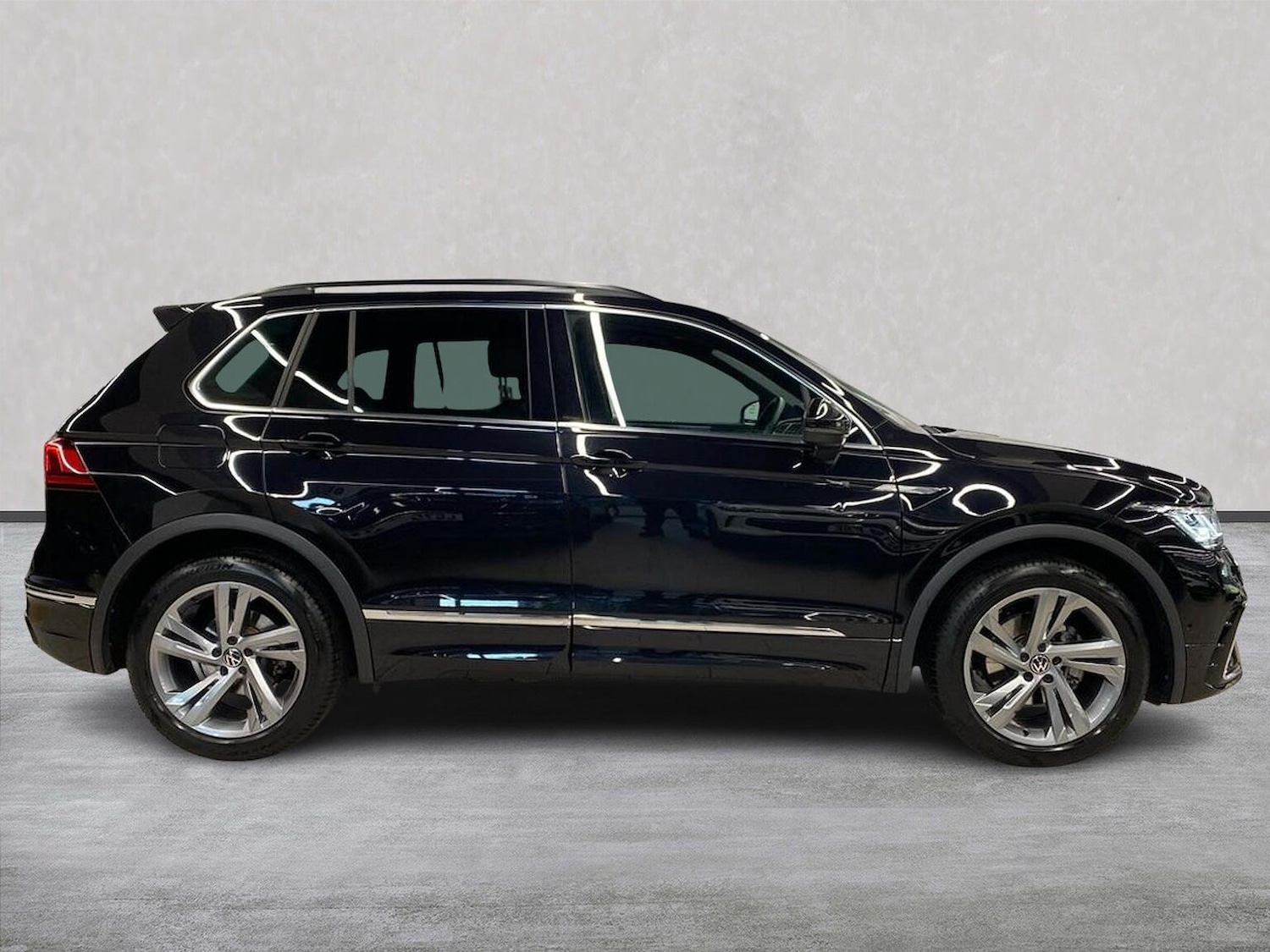 Used Volkswagen Tiguan 2023 for sale - 78064476: Photo 3