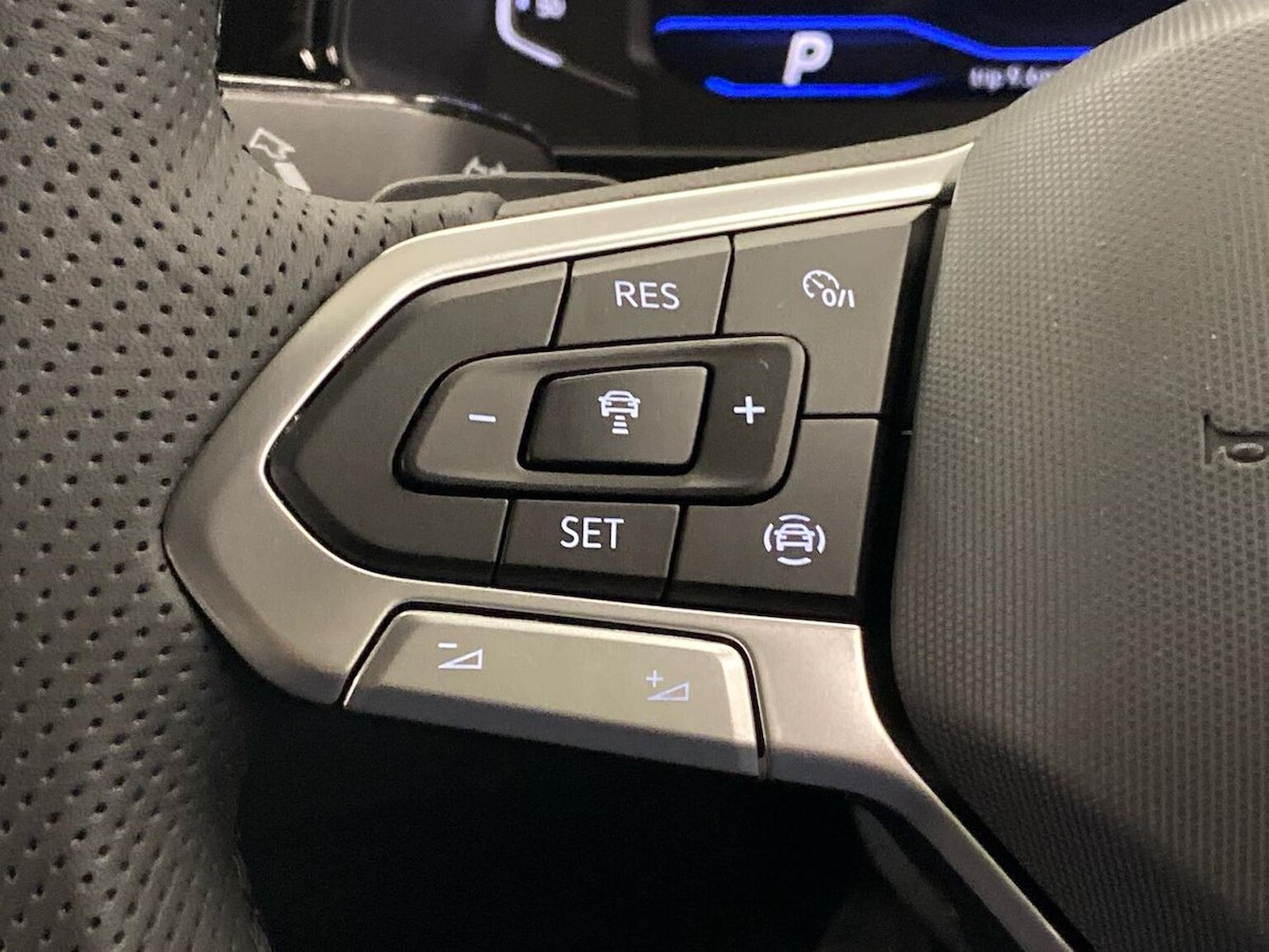 Used Volkswagen T-Roc 2025 for sale - 76699396: Photo 26