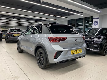 Used Volkswagen T-Roc 2025 for sale - 76699396: Photo