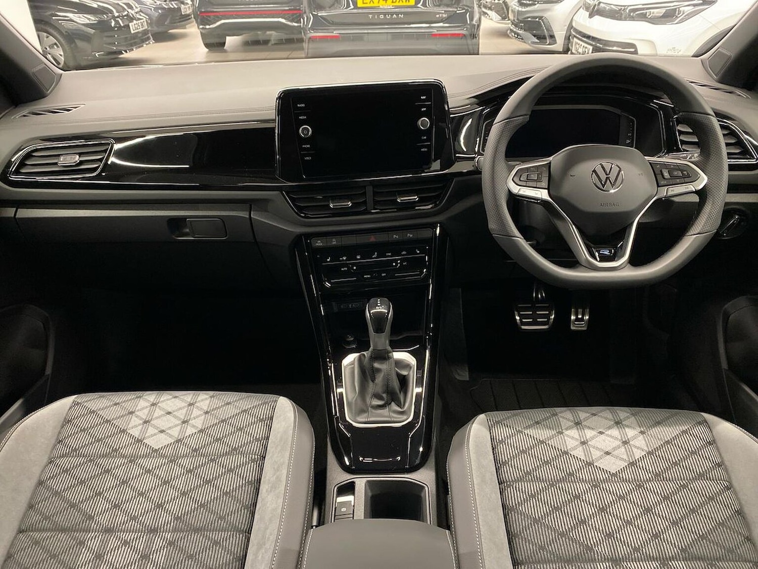 Used Volkswagen T-Roc 2025 for sale - 76699396: Photo 8