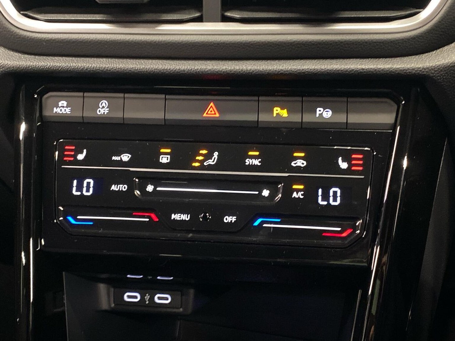 Used Volkswagen T-Roc 2025 for sale - 76449575: Photo 12