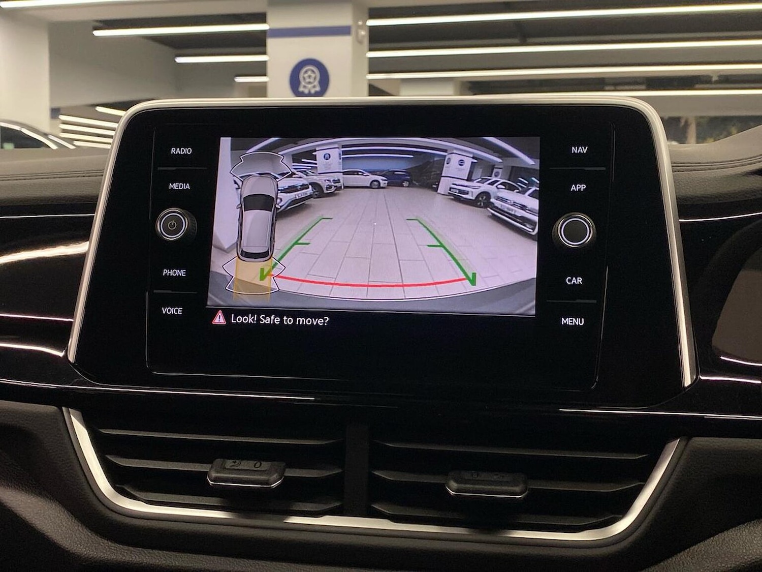 Used Volkswagen T-Roc 2025 for sale - 76449575: Photo 22