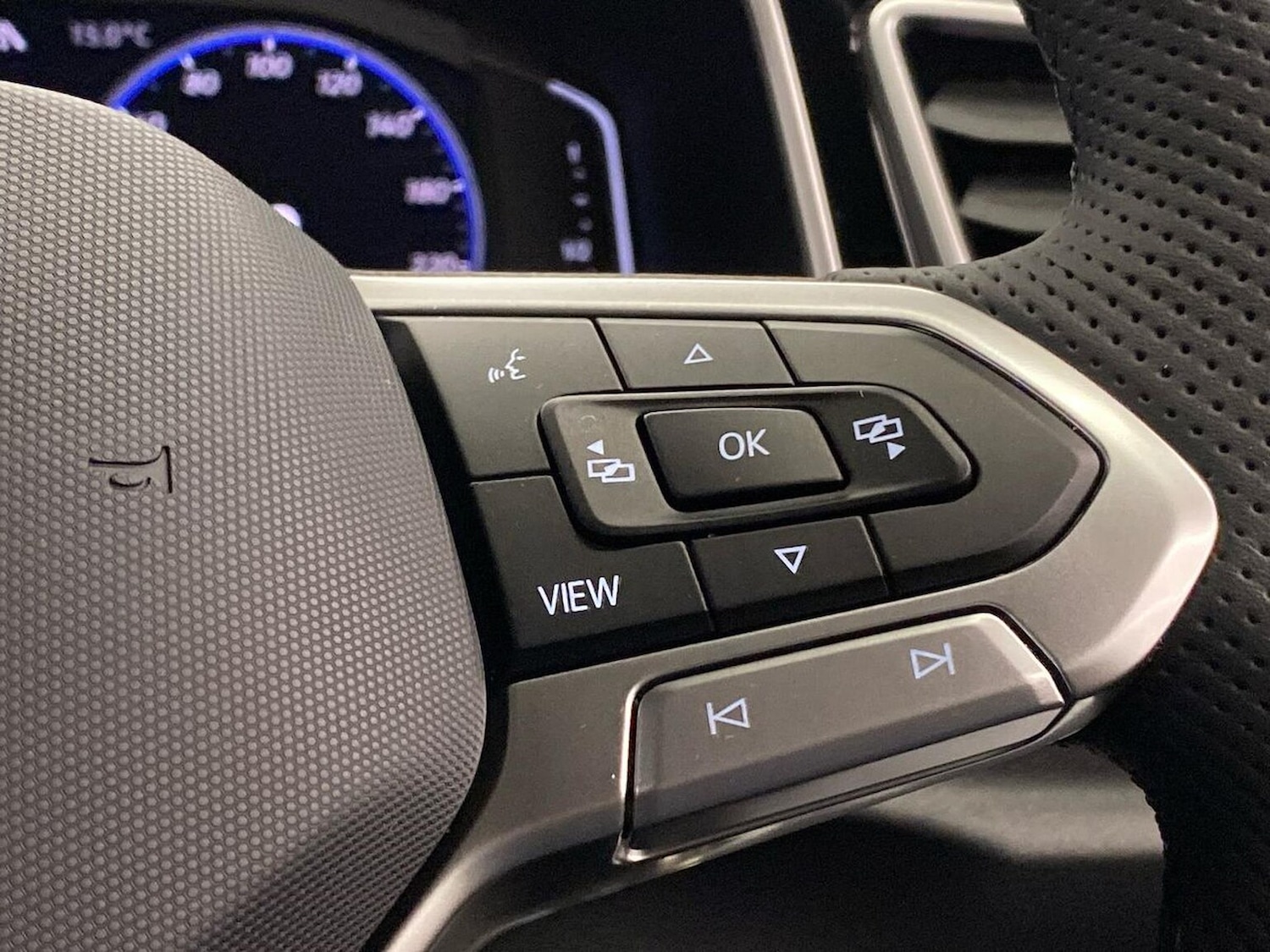 Used Volkswagen T-Roc 2025 for sale - 76449575: Photo 25