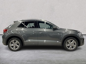 Used Volkswagen T-Roc 2025 for sale - 76449575: Photo