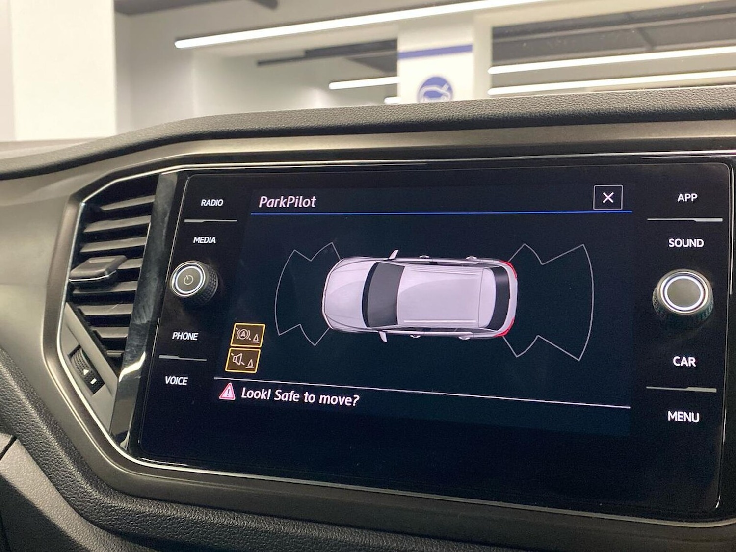 Used Volkswagen T-Roc 2019 for sale - 77846729: Photo 23