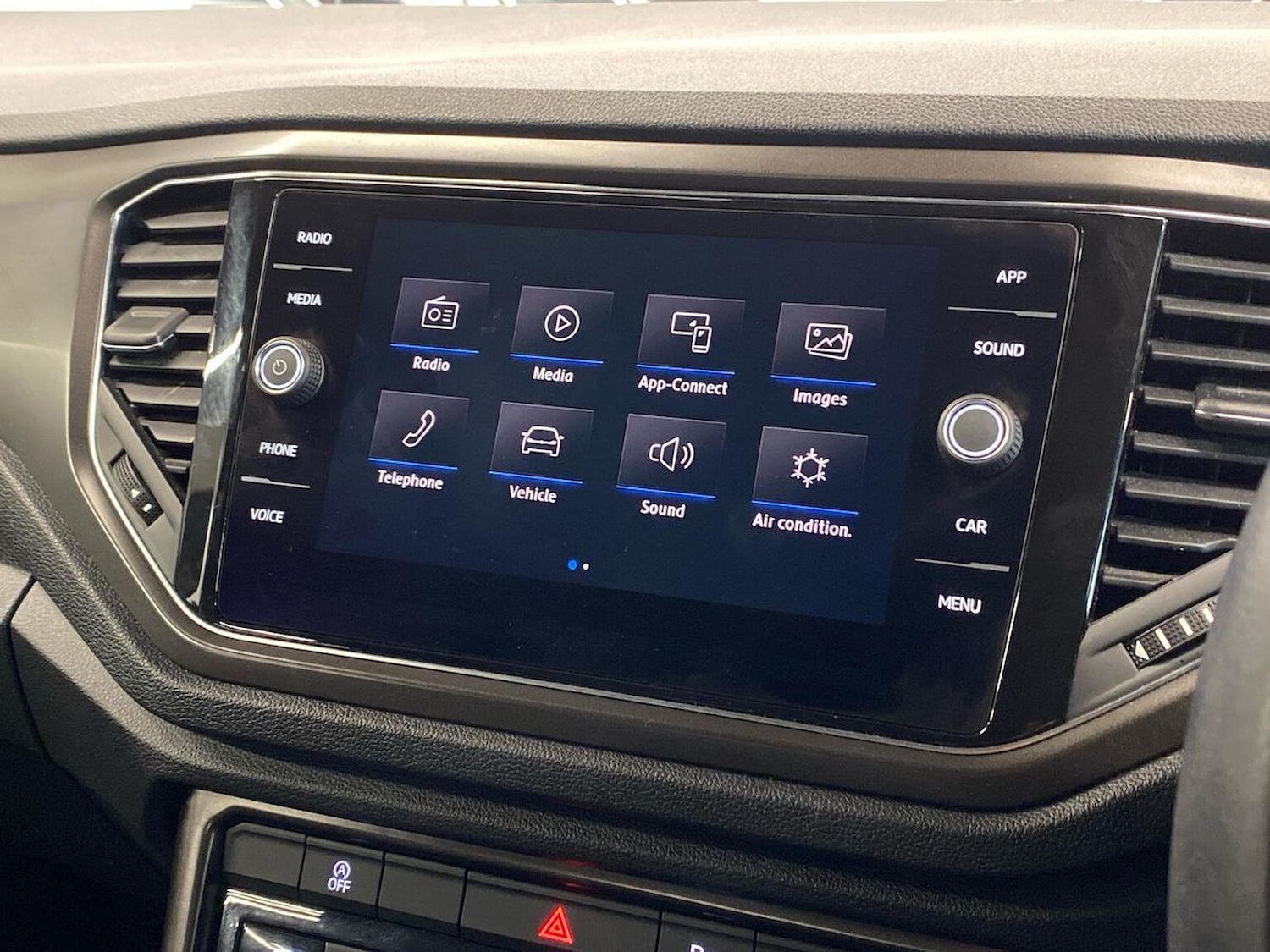 Used Volkswagen T-Roc 2019 for sale - 77846729: Photo 24