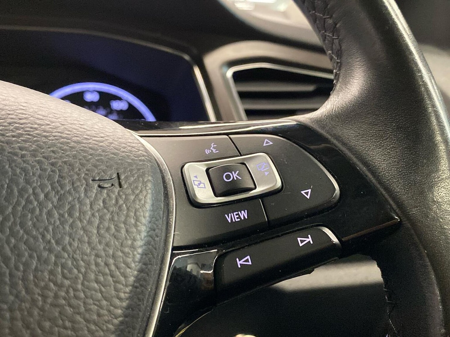 Used Volkswagen T-Roc 2019 for sale - 77846729: Photo 25