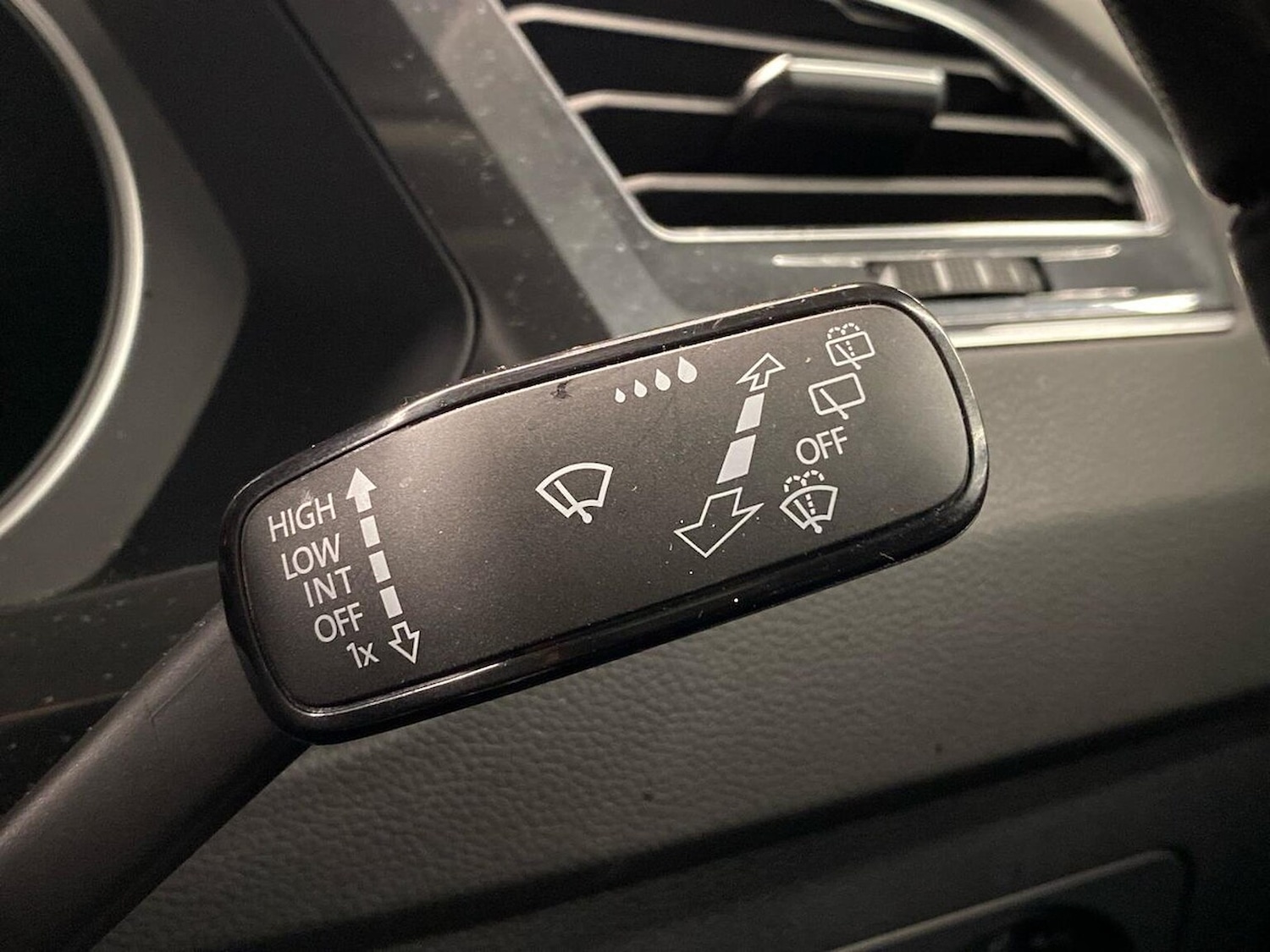 Used Volkswagen Tiguan 2023 for sale - 76905075: Photo 28